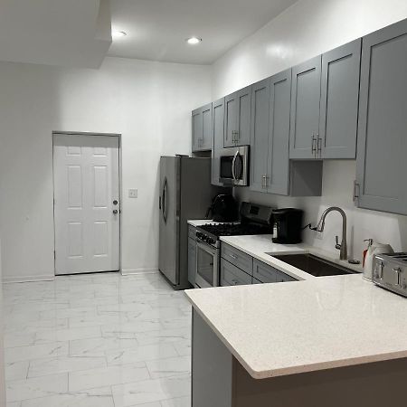 Adorable 2 Bedroom Apartment With Free Street Parking Σικάγο Εξωτερικό φωτογραφία